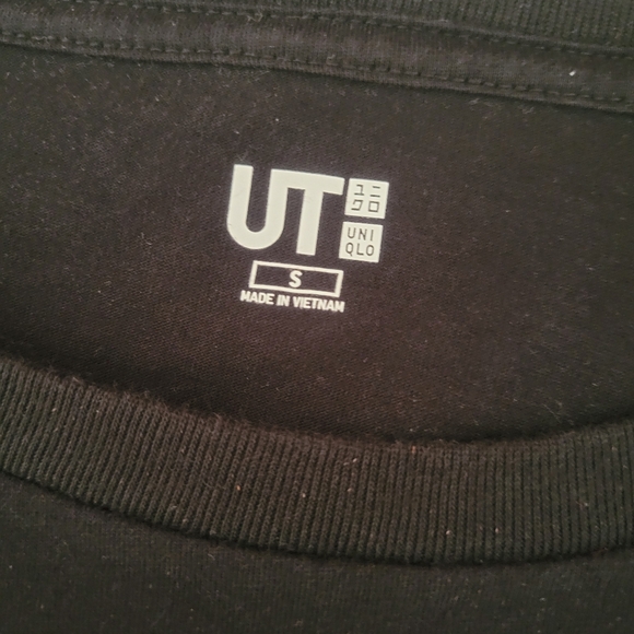 Uniqlo UT Hi-Chew Graphic T-Shirt - Picture 3 of 4